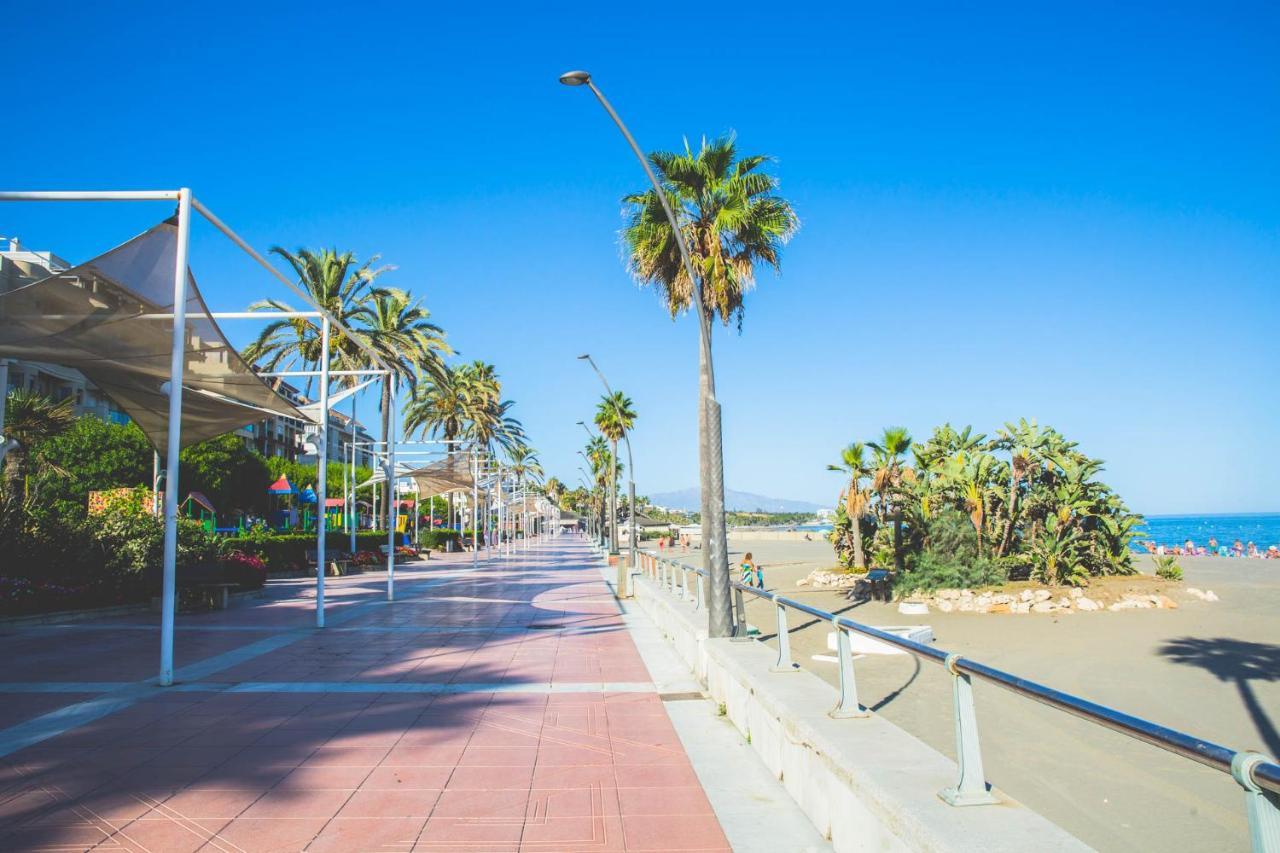 Espectacular piso en primera línea de playa Estepona Exterior foto