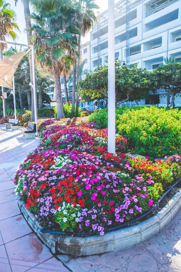 Espectacular piso en primera línea de playa Estepona Exterior foto