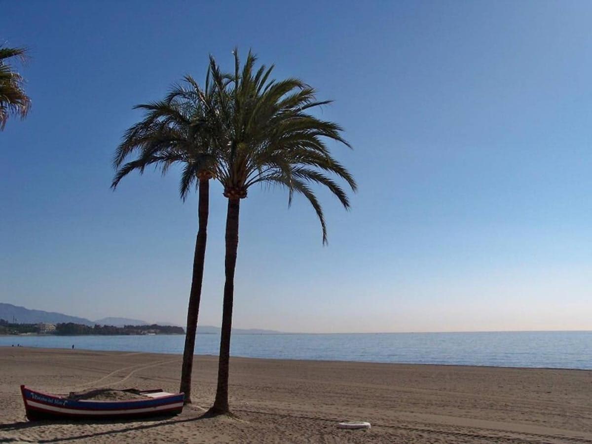 Espectacular piso en primera línea de playa Estepona Exterior foto