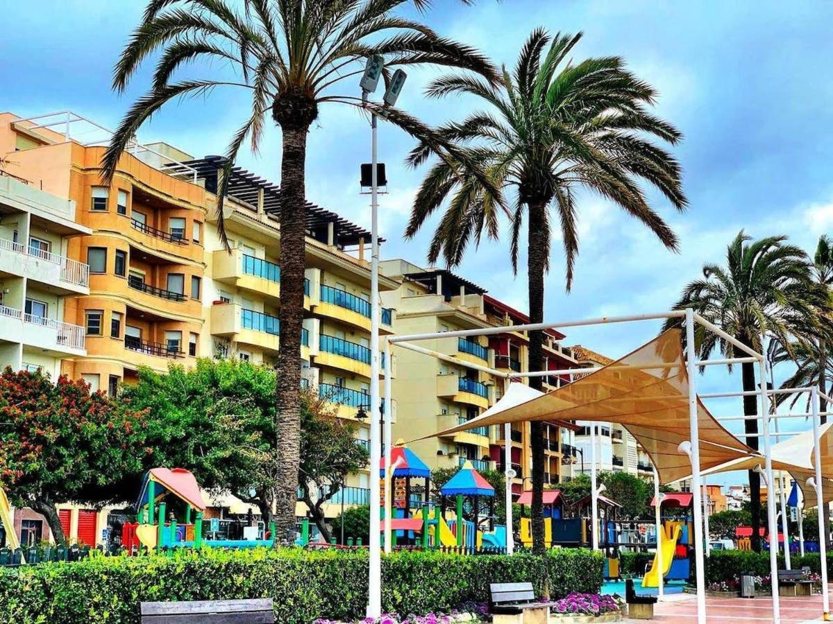 Espectacular piso en primera línea de playa Estepona Exterior foto